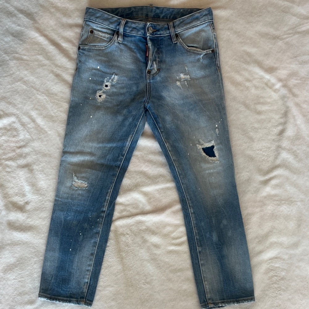 ⸻

Dsquared2 “64” Patch Distressed Jeans
